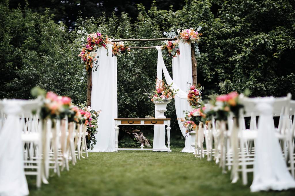 20 idées de décoration pour un mariage champêtre - Magazine Avantages